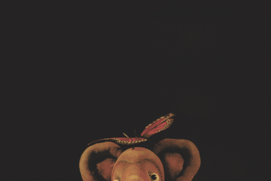 Seine Fantasie wird im Winter zum wertvollsten Schatz., © Fithe – Das Figurentheater aus Ostbelgien Seine Fantasie wird im Winter zum wertvollsten Schatz., © Fithe – Das Figurentheater aus Ostbelgien