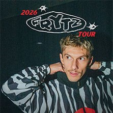 A man in a striped jacket prepares for the 'frytz Tour 2026'. The lettering is placed above him in eye-catching letters., &copy; links im Bild