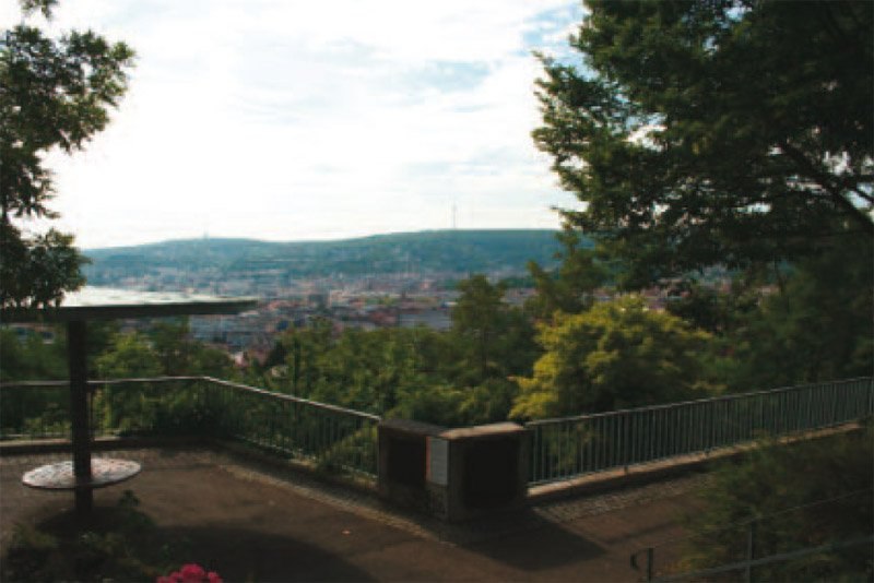 Zeppelin-Aussichtsplatte mit Blick zur Alten Weinsteige, © Stuttgart-Marketing GmbH