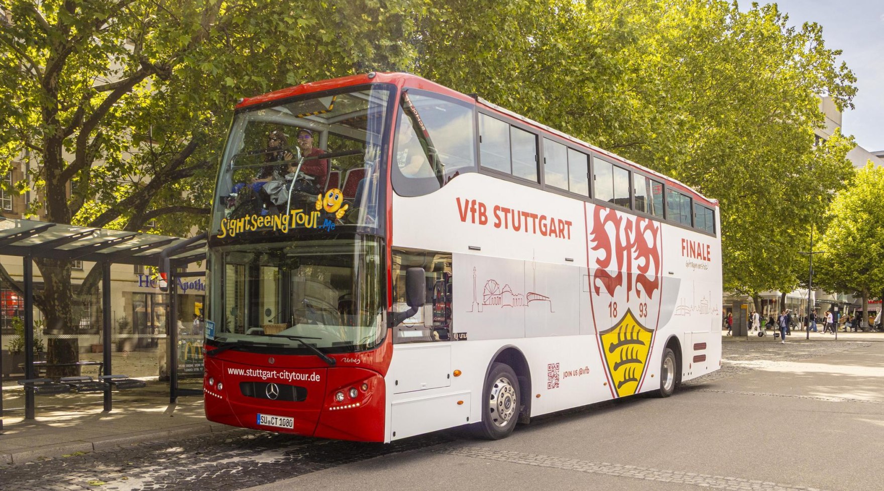 Citytour Bus VfB gebrandet, © SMG, Thabea-Lilly Zauder Citytour Bus VfB gebrandet, © SMG, Thabea-Lilly Zauder
