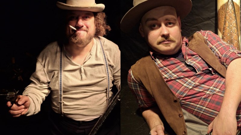 Zwei Männer in Westernkleidung posieren mit Revolvern. Der linke trägt einen Zylinder, der rechte einen Cowboyhut. Beide haben ernste Mienen., © Theater am Olgaeck Zwei Männer in Westernkleidung posieren mit Revolvern. Der linke trägt einen Zylinder, der rechte einen Cowboyhut. Beide haben ernste Mienen., © Theater am Olgaeck