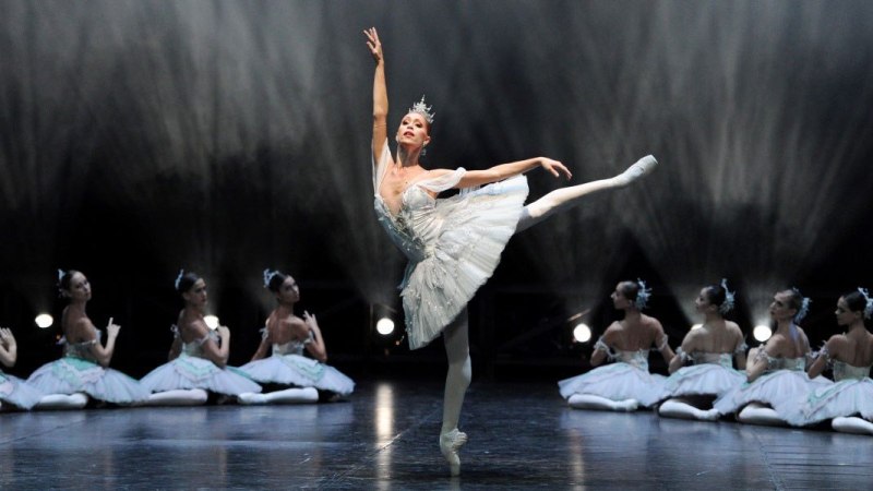 Anna Osadcenko in Maximiliano Guerras Don Quijote, &copy; Stuttgarter Ballett