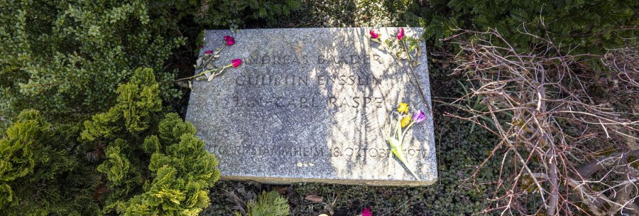 Dornhalden cemetery Grave, &copy; SMG Stuttgart Marketing GmbH - Sarah Schmid