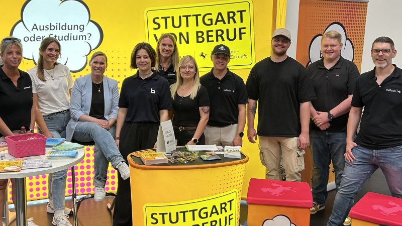 Mitarbeitende der Landeshauptstadt Stuttgart am Messestand, © Landeshauptstadt Stuttgart Mitarbeitende der Landeshauptstadt Stuttgart am Messestand, © Landeshauptstadt Stuttgart