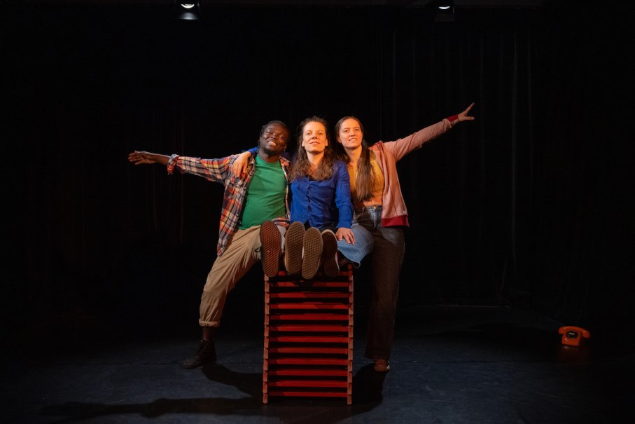 Houédo Dieu-Donné Parfait Dossa, Julianna Herzberg, Theresa Kempf, © Fotocredit Bettina Meister