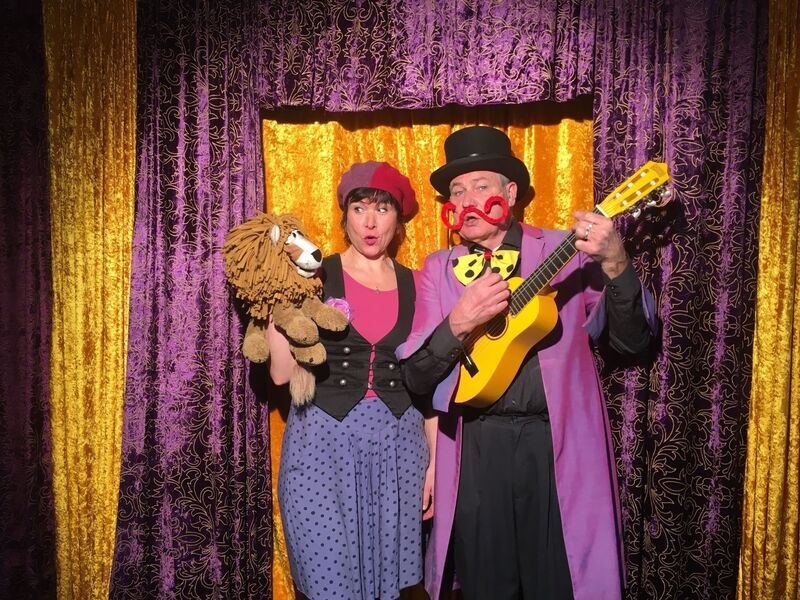 Der Löwe lacht" - Ein Weihnachts-Liederzirkus, © Theaterhaus Stuttgart e.V. Der Löwe lacht" - Ein Weihnachts-Liederzirkus, © Theaterhaus Stuttgart e.V.