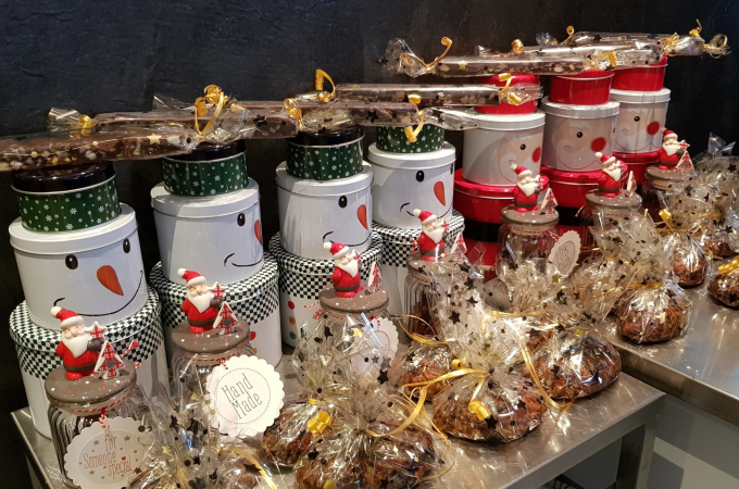 Christmas Baking Class at the Sonja Lenz Cooking School in Stuttgart-Hedelfingen, © Kultweine-Kochwelten-Kunstücke - Kochschule Sonja Lenz Christmas Baking Class at the Sonja Lenz Cooking School in Stuttgart-Hedelfingen, © Kultweine-Kochwelten-Kunstücke - Kochschule Sonja Lenz