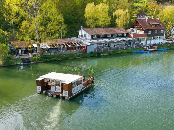 Exklusive Floßboote "Flipper & Fischle", © Cool-Tours StattReisen Exklusive Floßboote "Flipper & Fischle", © Cool-Tours StattReisen