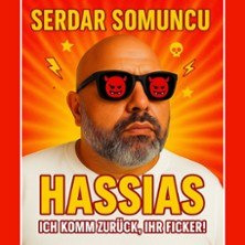 Serdar Somuncu - HASSIAS - Er ist wieder da. Und er hasst euch noch immer, © links im Bild Serdar Somuncu - HASSIAS - Er ist wieder da. Und er hasst euch noch immer, © links im Bild