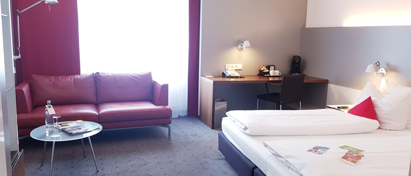 Deluxe Doppelzimmer, © Vienna House Easy Mo. Stuttgart