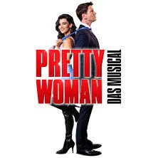 Plakat f&uuml;r Pretty Woman - Das Musical: Ein Paar in eleganter Kleidung steht R&uuml;cken an R&uuml;cken, der Titel in gro&szlig;en roten Buchstaben., &copy; links im Bild