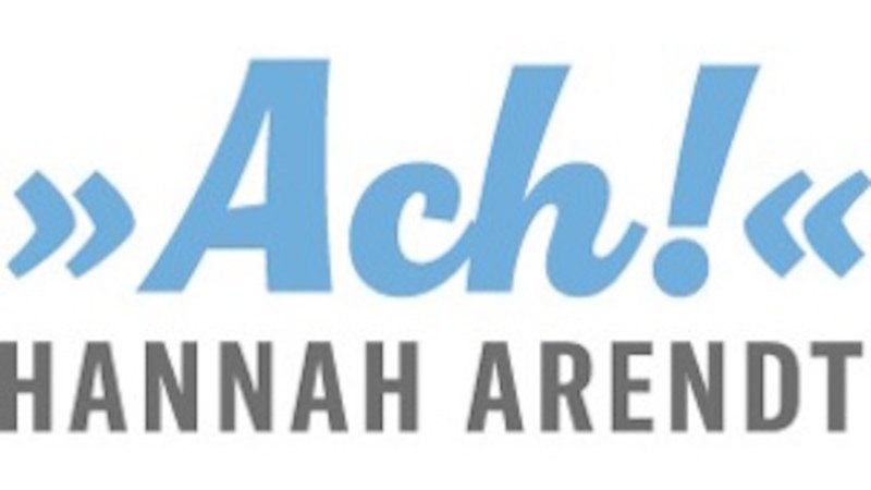 Ein Logo mit dem blauen Schriftzug 'Ach!' und darunter in Grau 'HANNAH ARENDT'., &copy; Literaturhaus Stuttgart