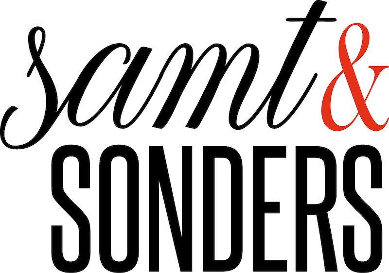 Logo with the text 'samt & SONDERS' in stylized font, with the '&' highlighted in red., © Rosenau Kultur e.V. Logo with the text 'samt & SONDERS' in stylized font, with the '&' highlighted in red., © Rosenau Kultur e.V.