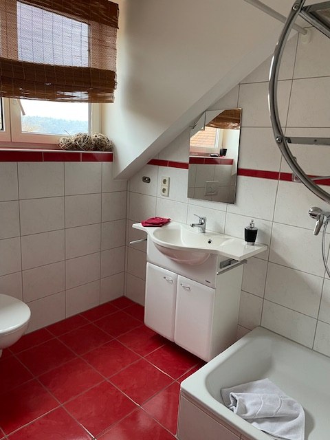 Ferienwohnung_Weinhof-Zaiß_Bad_c Weinhof am Württemberg, © Weinhof am Württemberg Ferienwohnung_Weinhof-Zaiß_Bad_c Weinhof am Württemberg, © Weinhof am Württemberg