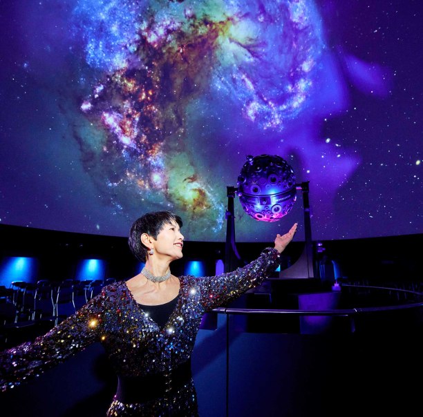 Konzept und Musik: E-Piano, Synthesizer Masako Kamikawa, © Planetarium Stuttgart