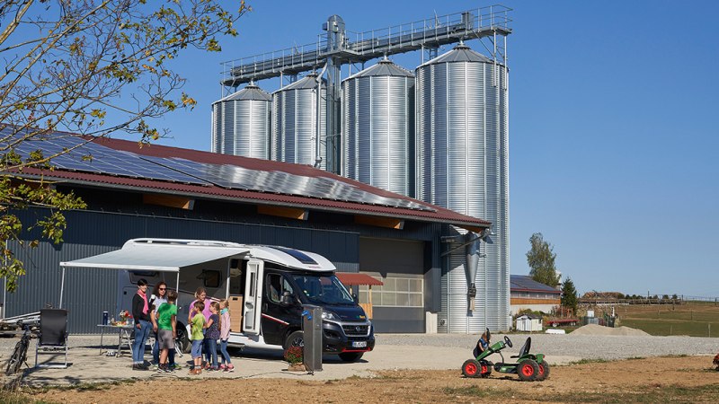 Motorhome parking space on the Jettingen farm, © Andreas Becker Ludwigsburg