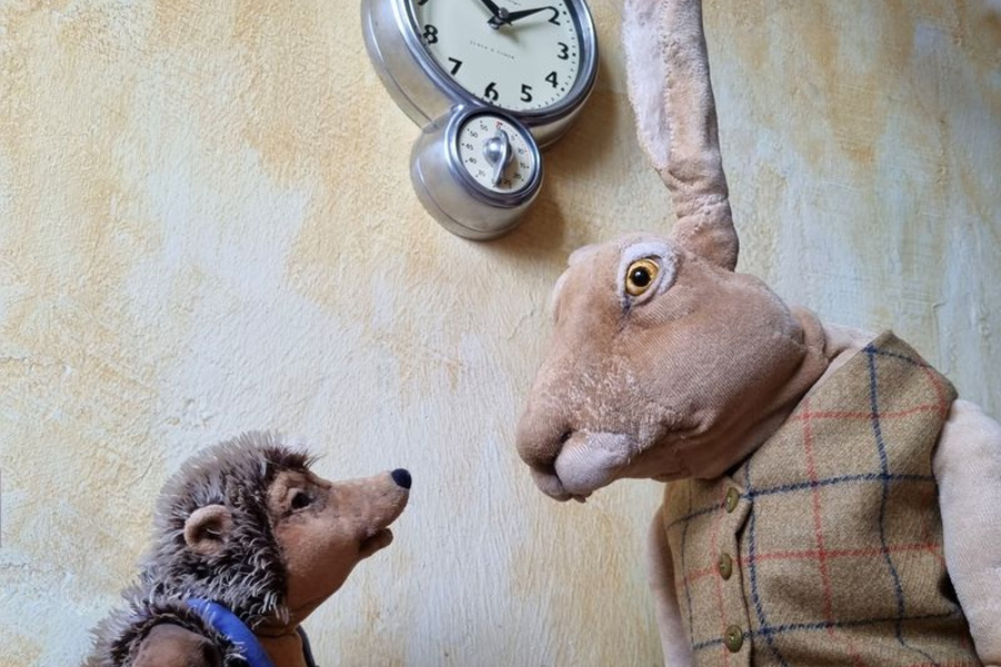 Hase gegen Igel &ndash; das ber&uuml;hmteste Wettrennen der M&auml;rchenwelt!, &copy; Pierre Sch&auml;fer Produktion