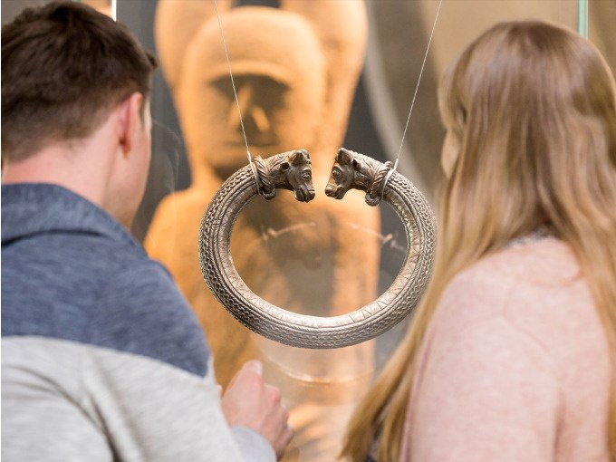 Familienführung | Die Welt der Kelten, © Landesmuseum Württemberg Familienführung | Die Welt der Kelten, © Landesmuseum Württemberg