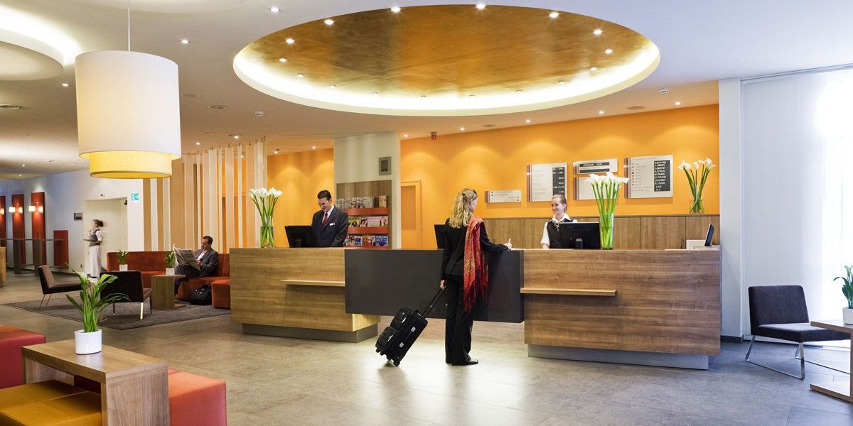 Rezeption, © Mercure Stuttgart Airport Messe