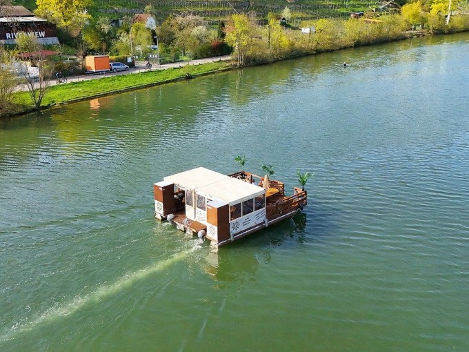 Exklusives Floßboot "Fischle", © Cool-Tours StattReisen Exklusives Floßboot "Fischle", © Cool-Tours StattReisen