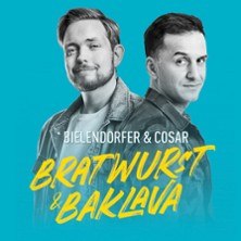 Bratwurst und Baklava Live - mit Bastian Bielendorfer und Özcan Cosar, © links im Bild Bratwurst und Baklava Live - mit Bastian Bielendorfer und Özcan Cosar, © links im Bild