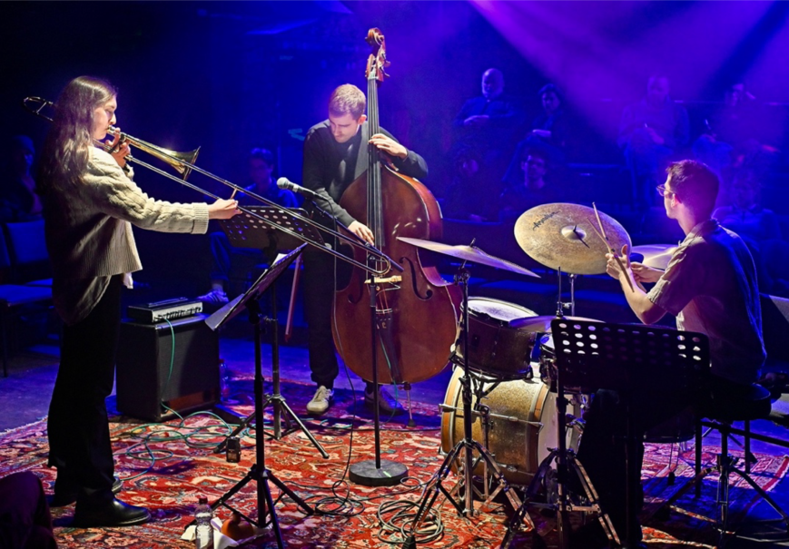 Carlotta Armbruster Trio, © Tomas Schäkel Carlotta Armbruster Trio, © Tomas Schäkel